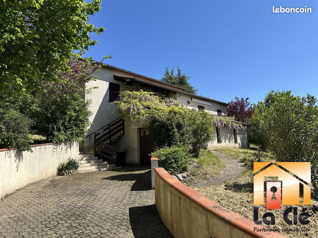Maison 5 pièces 134 m² · à Bon-Encontre · 134 m² · 210 000 €