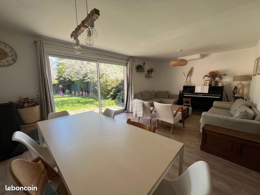 Maison 5 pièces 100 m² · à Croix · 100 m² · 395 000 €