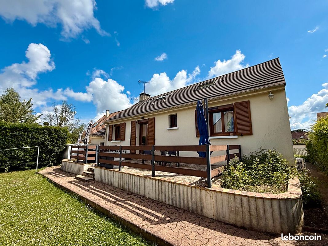 Maison 6 pièces 117 m² · à Épône · 117 m² · 378 000 €