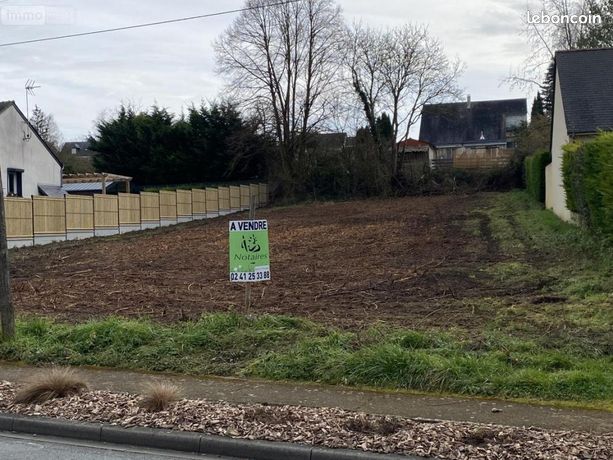 Terrain 1 092 m² Briollay