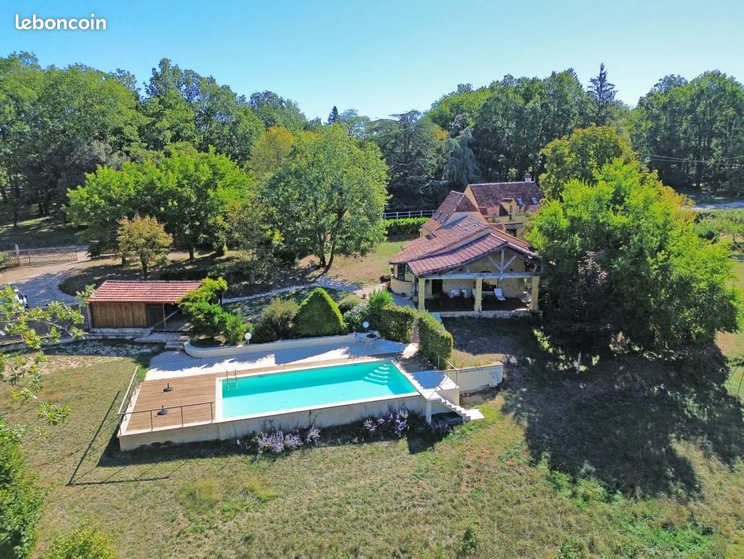 Maison 6 pièces 169 m² · à Lalinde · 169 m² · 672 000 €