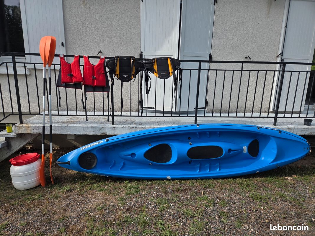 Canoë rigide / pagaies / gilets de sauvetage - Sport & Plein air