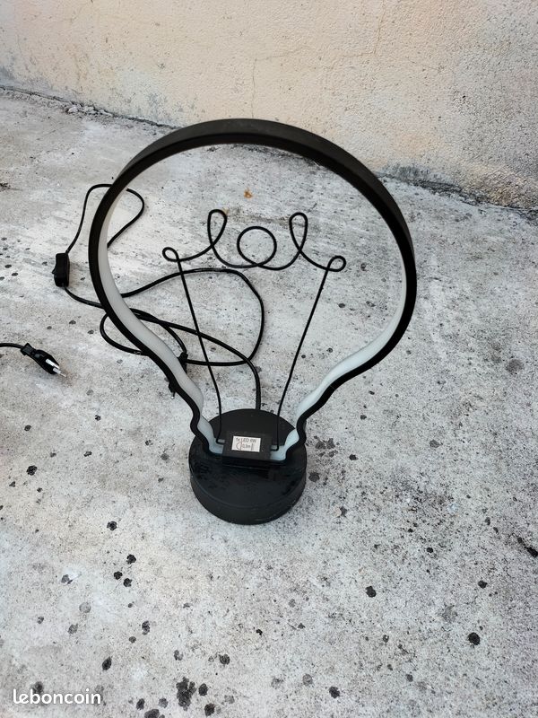 Lampe à poser (image 1)