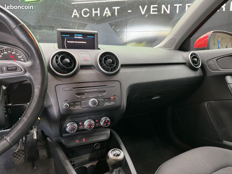 Audi A1 1.6 TDI 105CH FAP AMBITION (image 8)