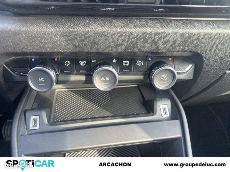 Citroen C4 PureTech 130ch S&S C-Series (image 31)