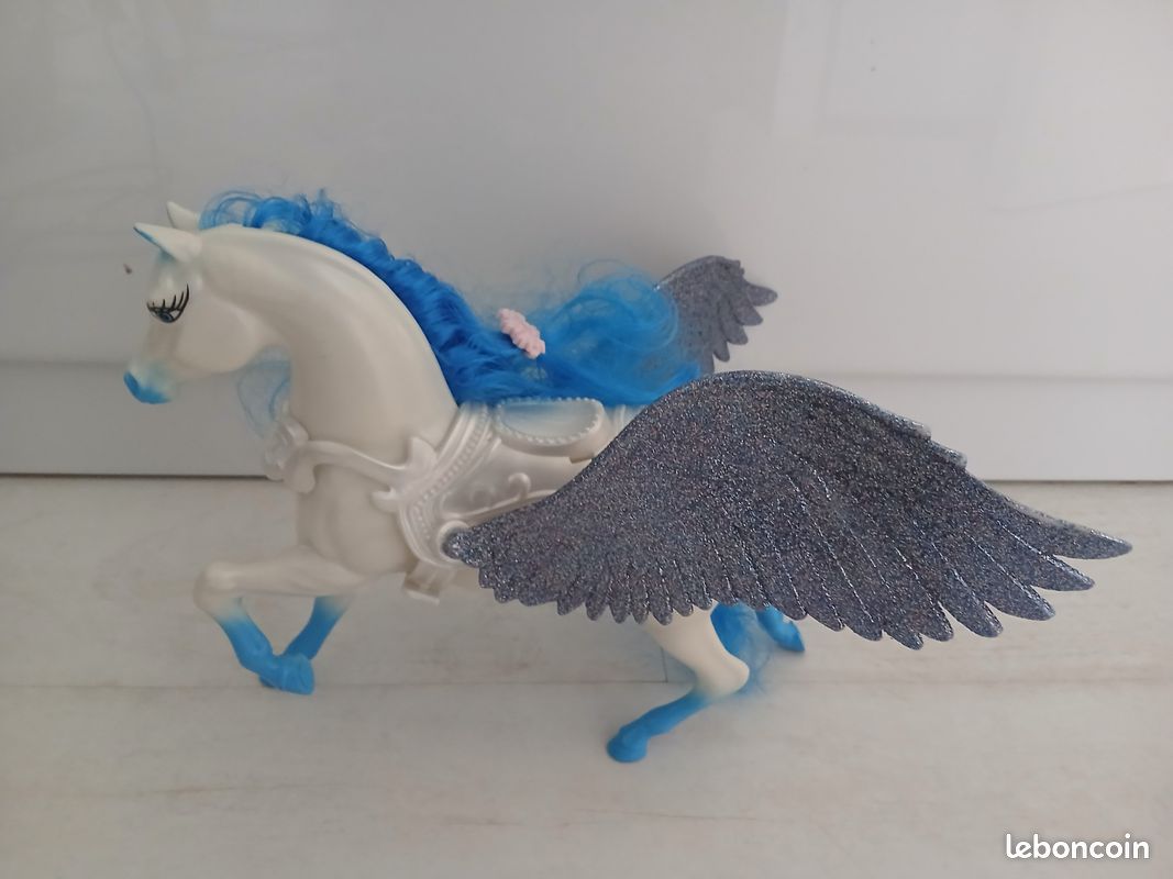 Cheval à coiffer (image 1)