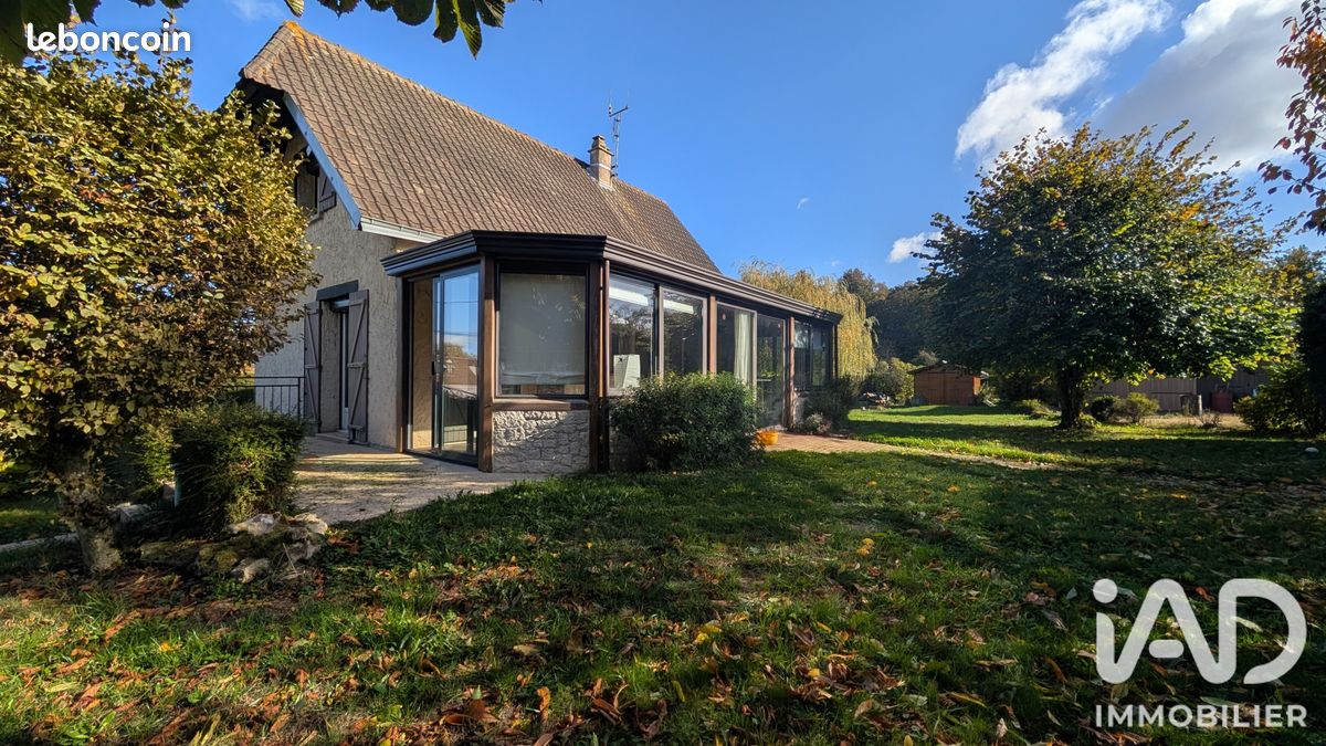 Maison 5 pièces 82 m² · à La Chapelle-du-Bois-des-Faulx · 82 m² · 198 000 €