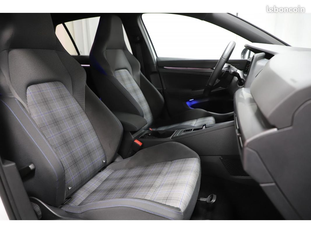 VOLKSWAGEN GOLF VIII GTE 1.4 eHybrid 245 - DSG 6 (image 16)