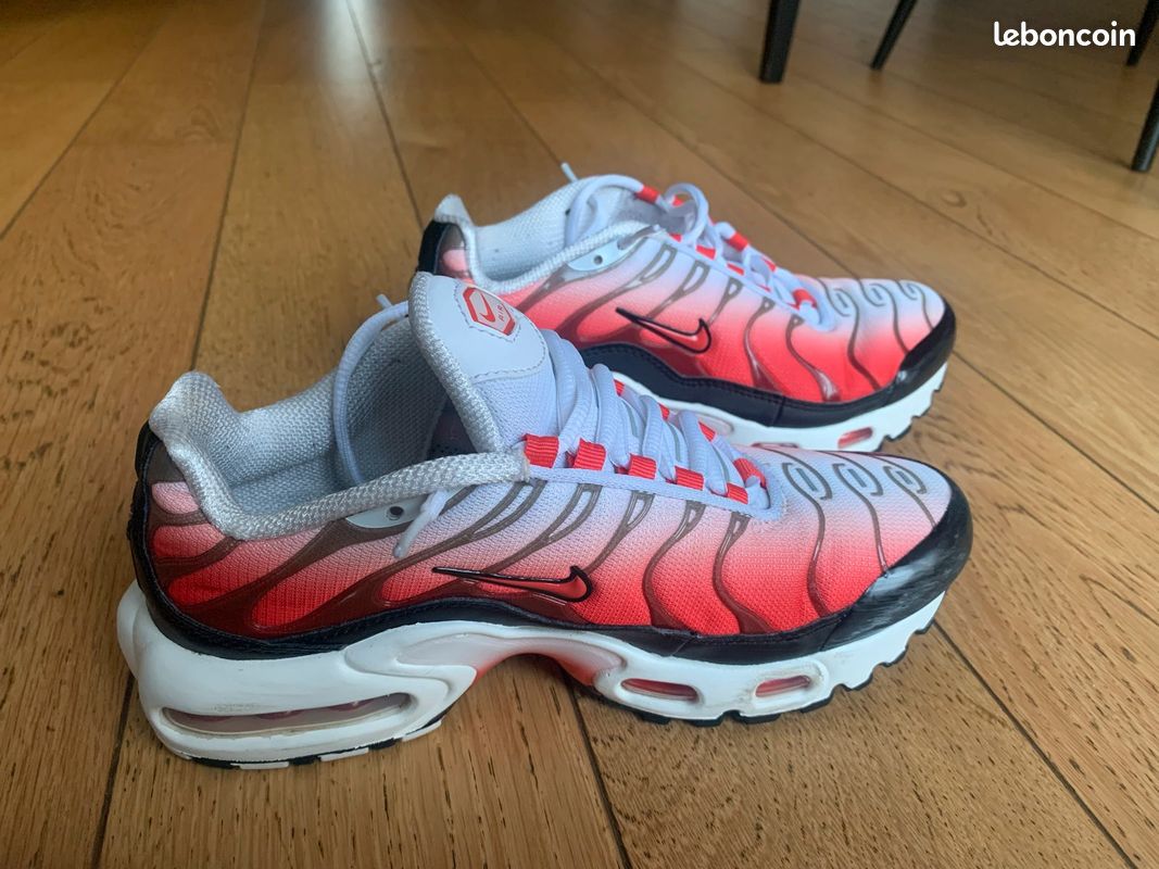 Sneakers Nike Tn Requin Femme Rouge Nike Tn Femme Rouge Bordeaux Store