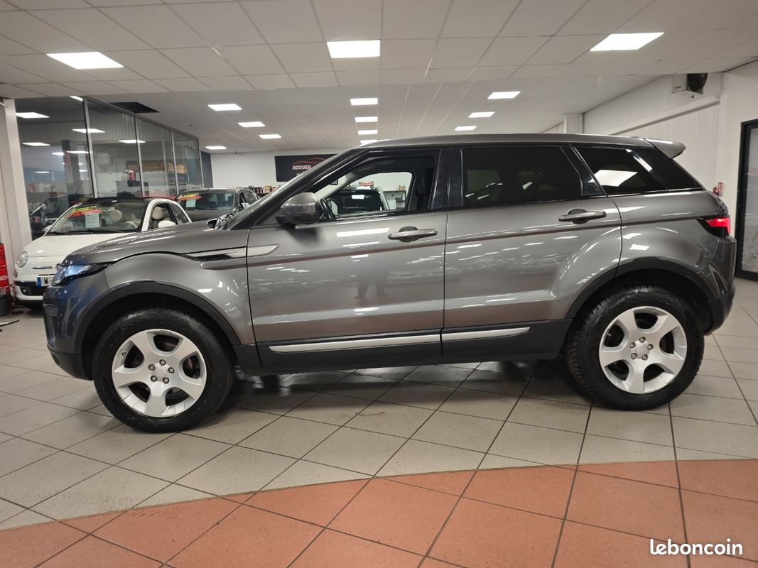Range rover evoque 2.0 d4d 150 gps bluetooth to pano full année 2017 (image 9)