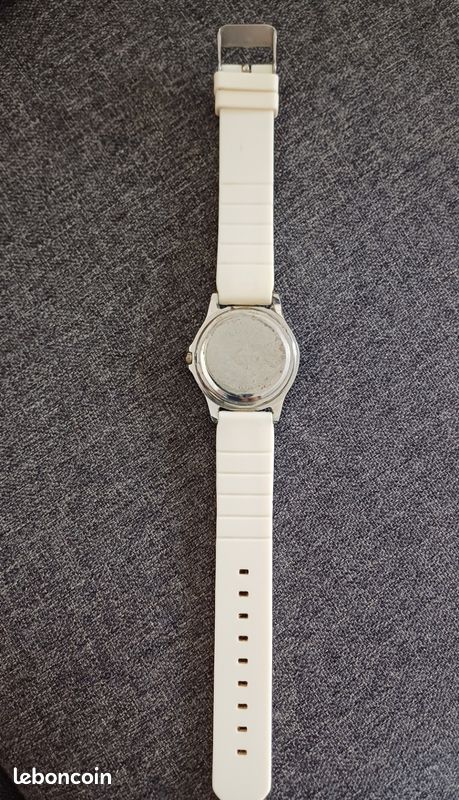 Montre blanche (image 4)