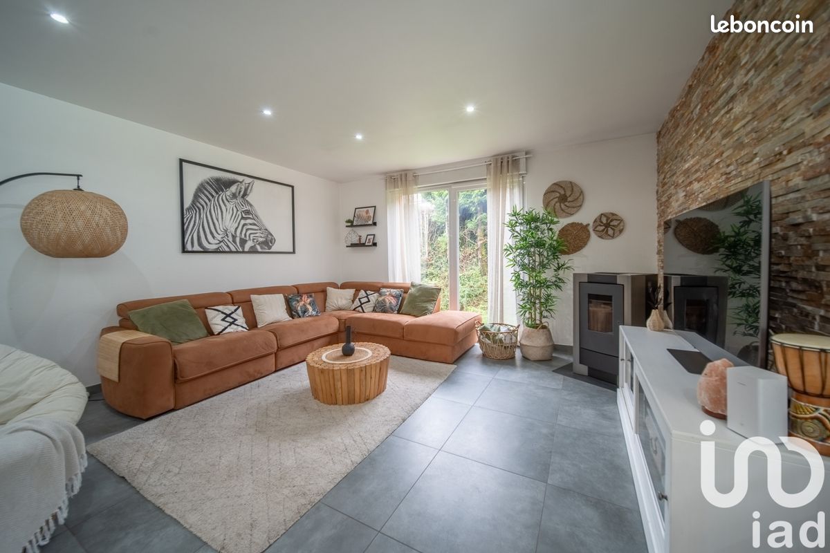 Maison 7 pièces 165 m² · à Thil · 165 m² · 487 000 €