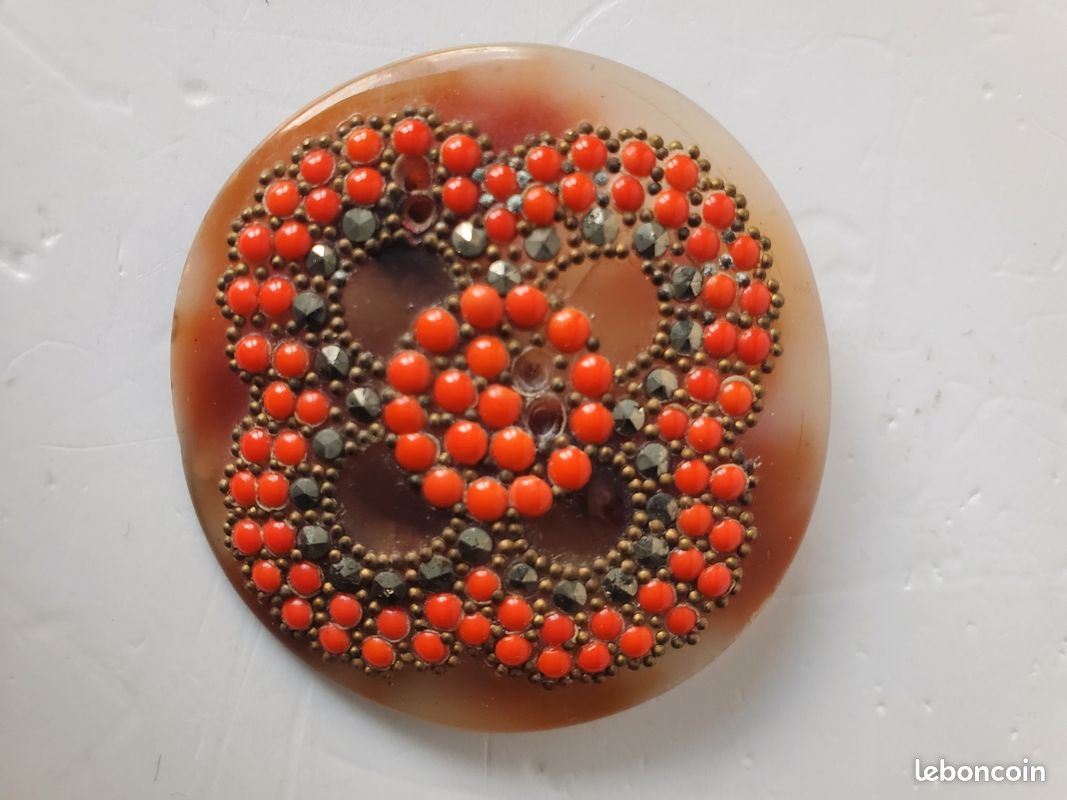 Broche En Bakélite – Occasion, Style Rétro – Sans Marque, Pour Collection Ou Porté
