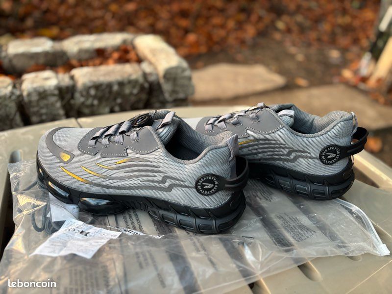 Chaussure de sécurité avec coque de protection (image 2)