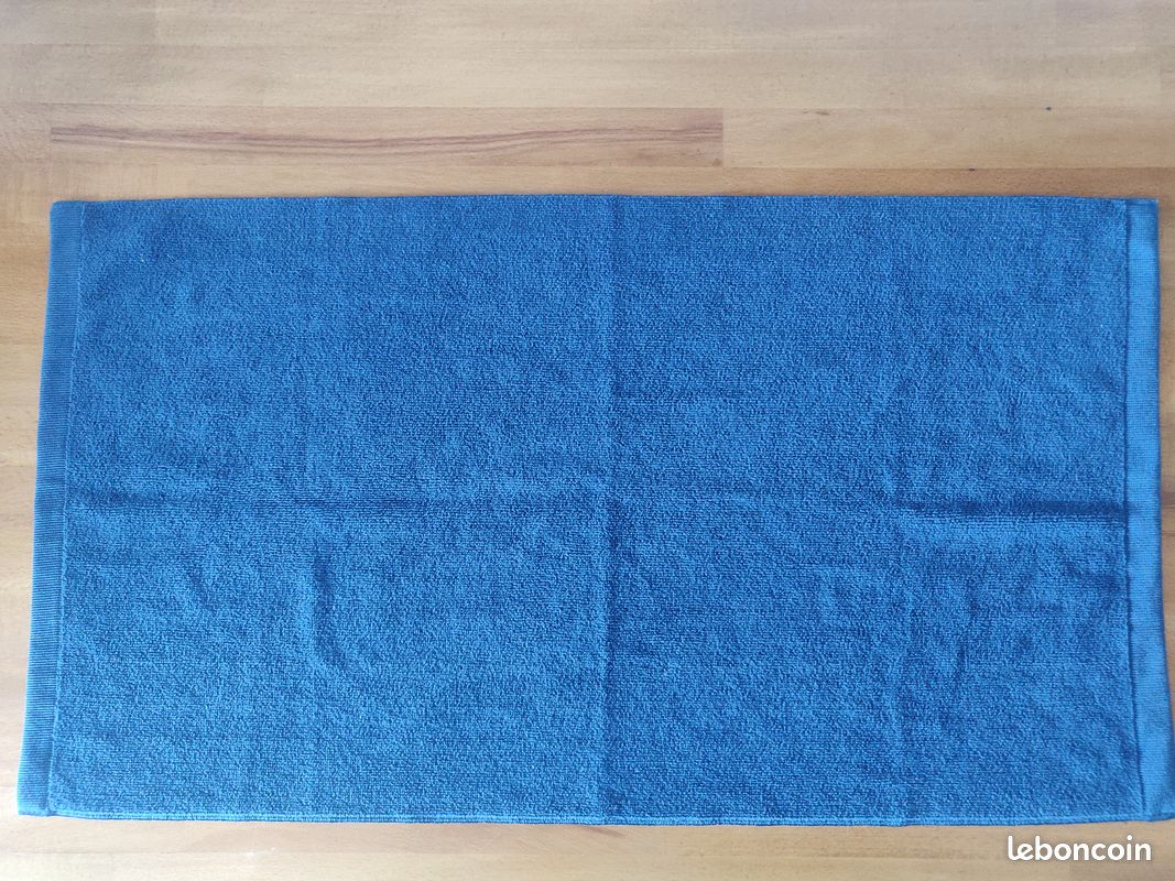Vend serviette main H2O at home (image 1)