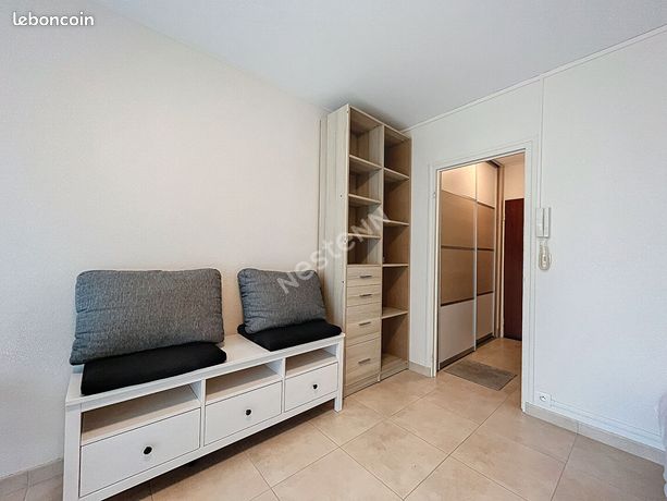 Studio 1 pièce 29 m²