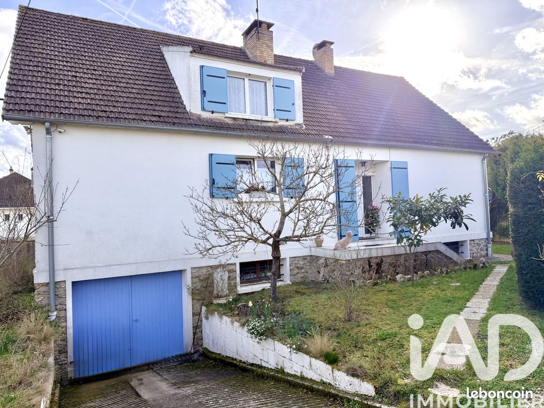 Maison 7 pièces 170 m² · à Saint-Maurice-Montcouronne · 170 m² · 449 000 €