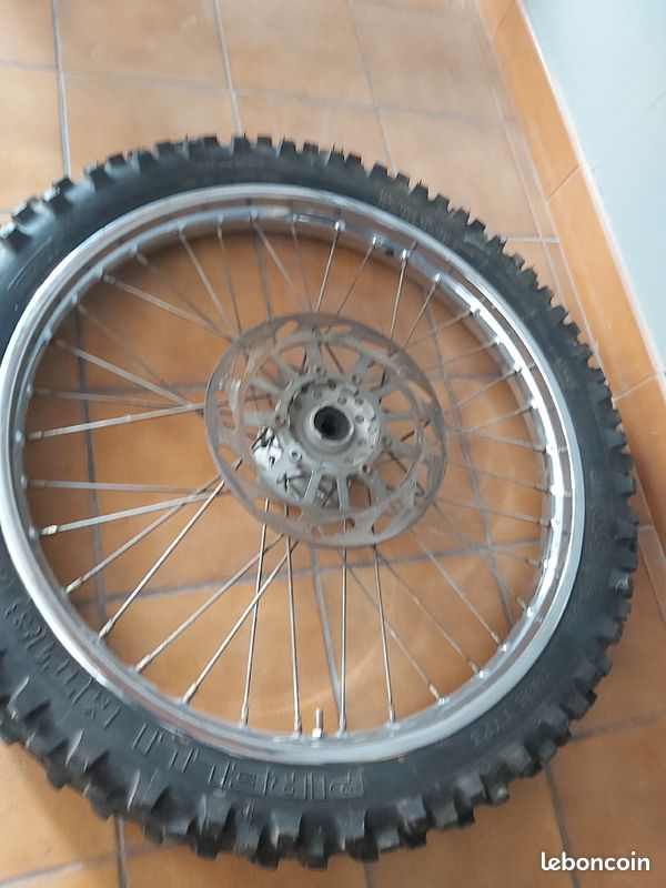 Roue avant + disque pour Yamaha 125 XTR - 21 pouces main image 1