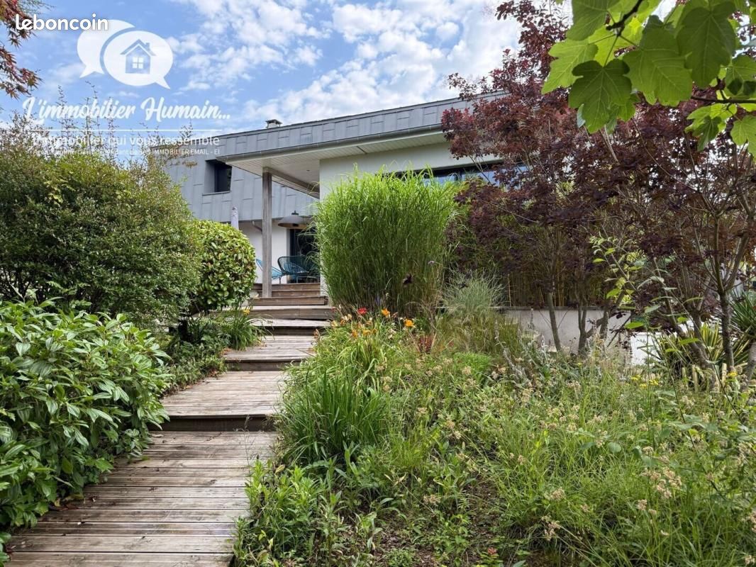 Maison 12 pièces 305 m² · à Bosc-Guérard-Saint-Adrien · 305 m² · 793 000 €