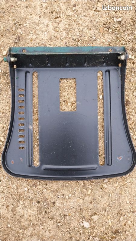 Support de siège john deere x110 (image 1)