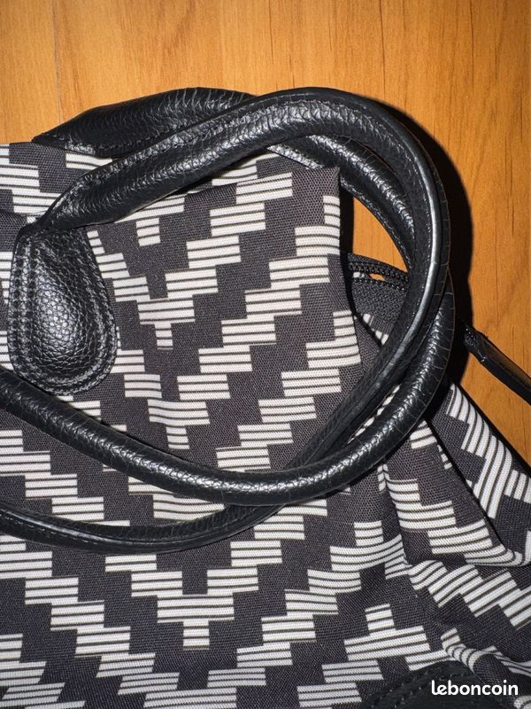 Sac Le Tanneur motif graphique noir blanc cuir veritable excellent etat (image 6)