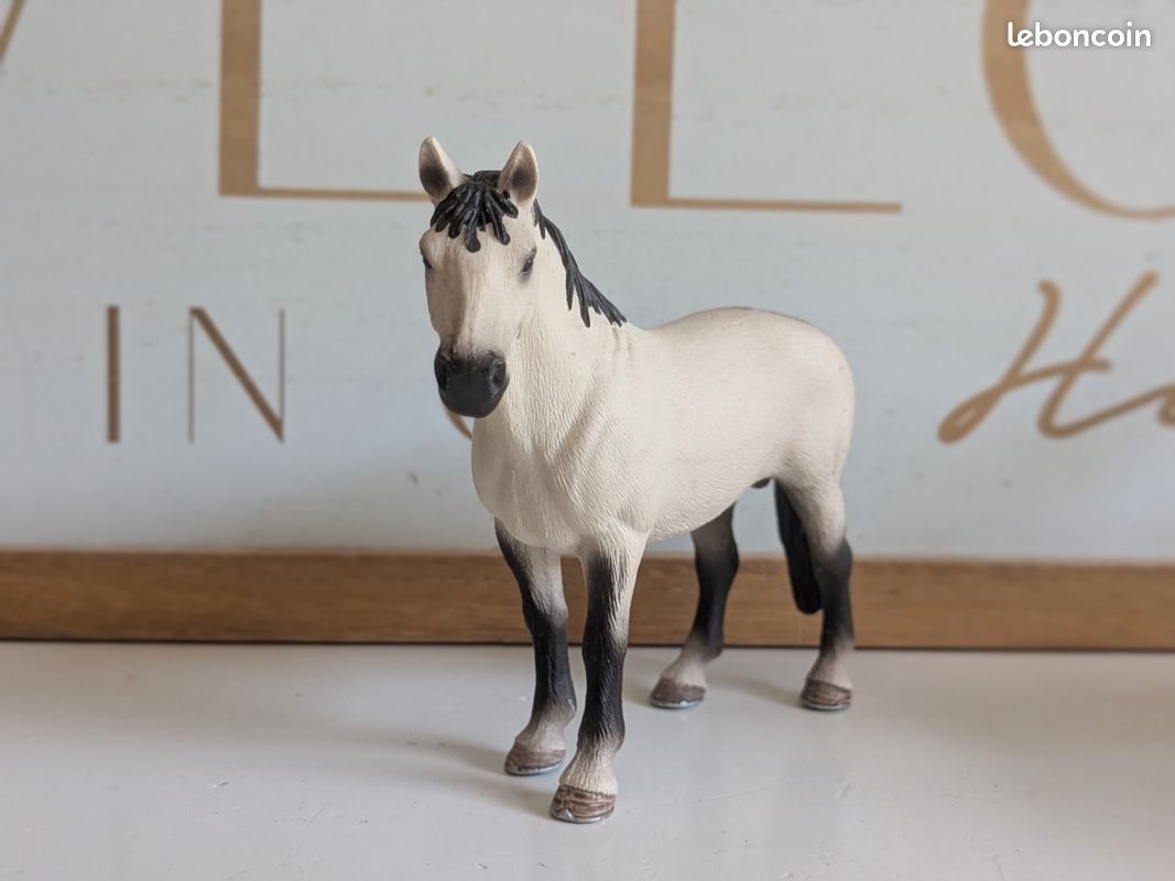 Étalon Hanovre Schleich 2008 (image 3)