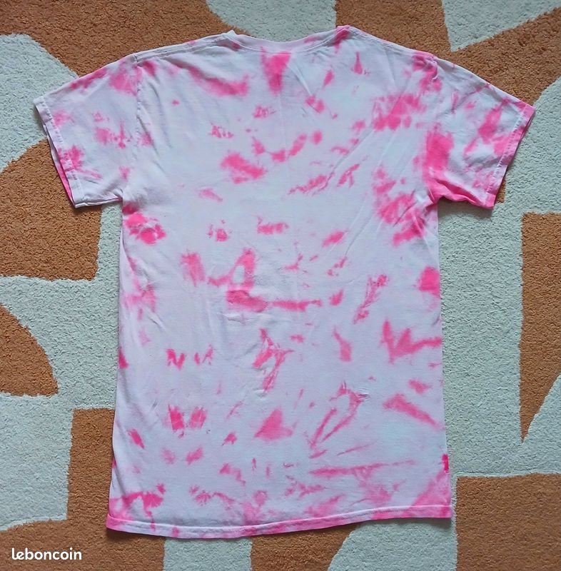 Nike - T-shirt oversize délavé - Rose et vert tie-dye