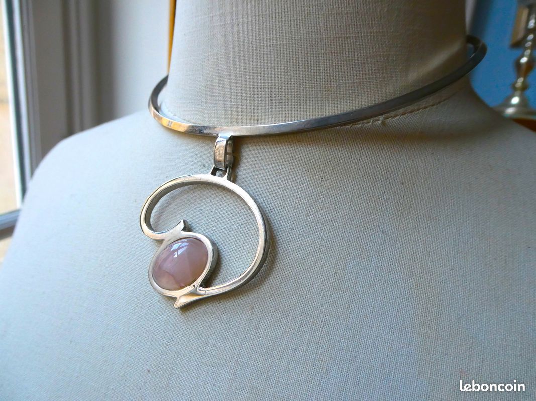COLLIER - QUARTZ ROSE - PERLES - RAS DE COU NOIR
