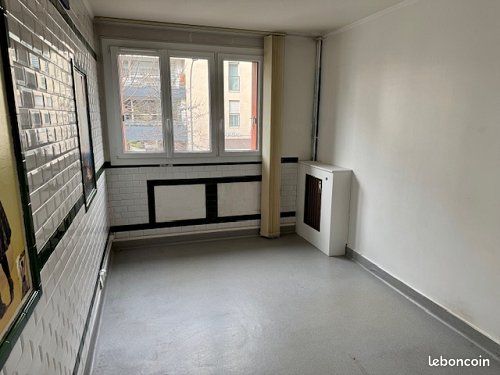 https://img.leboncoin.fr/api/v1/lbcpb1/images/f2/c5/cf/f2c5cf329a73cbd7632aa5994a57b604cba1c937.jpg?rule=ad-image