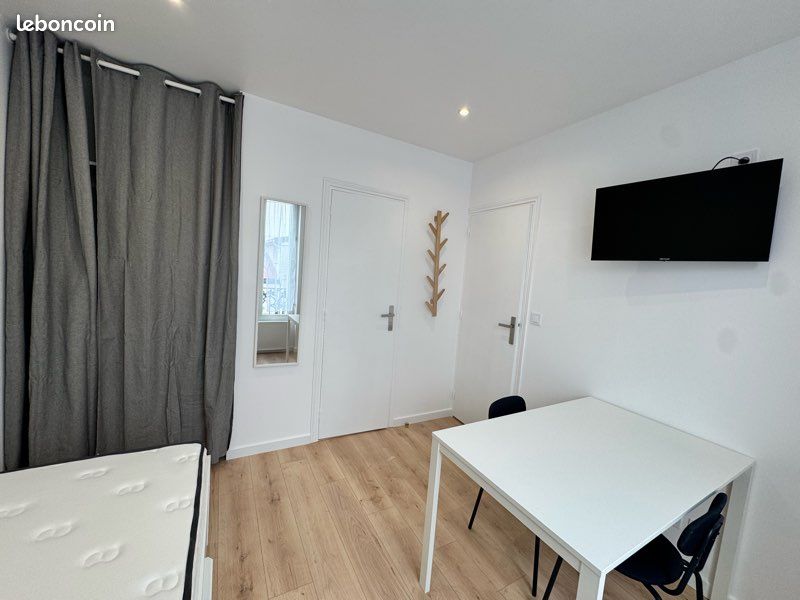 Appartement 1 pièce 18 m² · à Ivry-sur-Seine · 18 m² · 838 €/mois