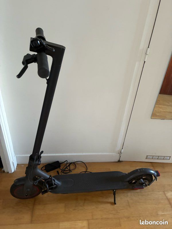 Trottinette xiomi mi pro 2 (image 1)