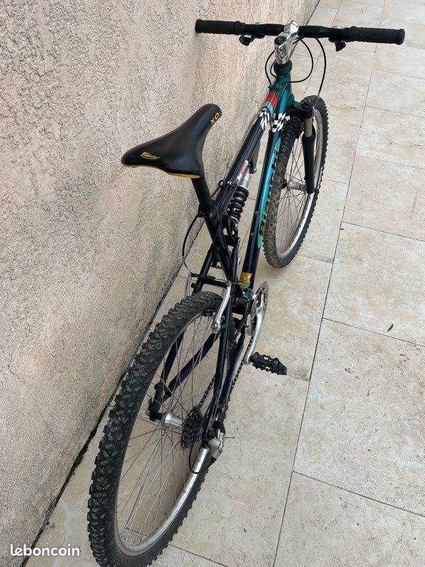 Selle Vélo Vintage Bianchi Cosmos Vetta – Bleue – Années 90 – VTT Et Route – Rails Chromoly – Fabriquée En Italie