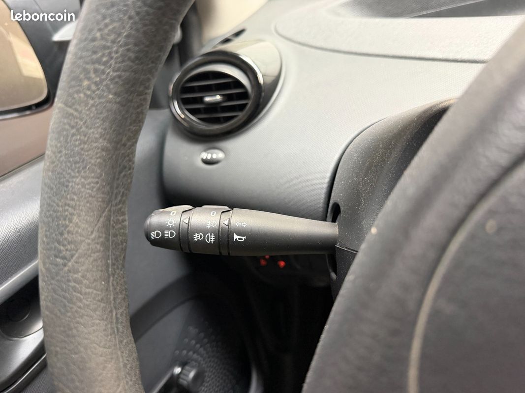 RENAULT TWINGO II 1.2 16v 75 CV eco2 Life + BLUETOOTH + USB + ISOFIX (image 16)