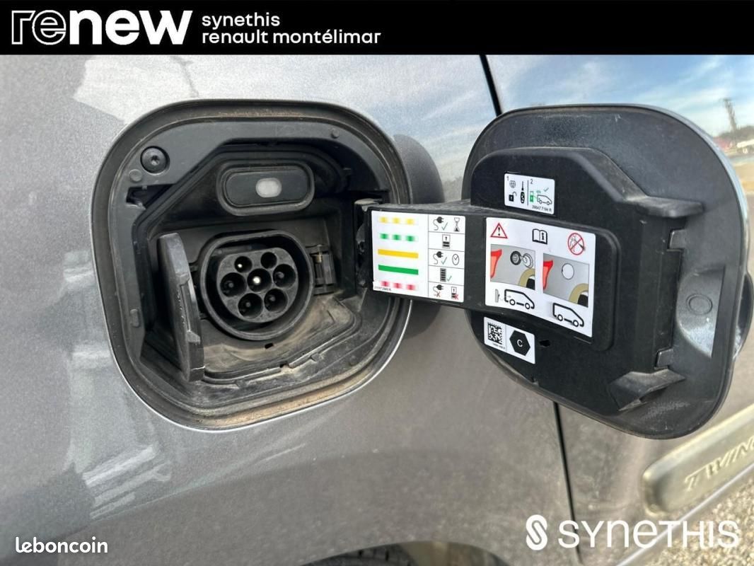Renault Twingo E-TECH ELECTRIQUE III Equilibre (image 29)