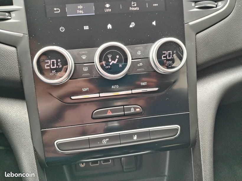 Renault Mégane Estate IV 1.5L BLUEHDI 115CH BUSINESS (image 12)