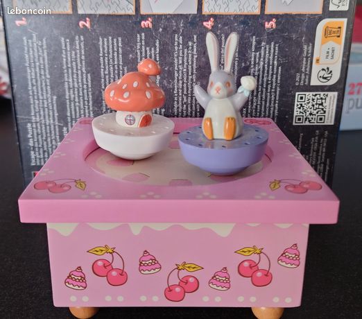 TROUSSELIER Boîte à Musique Grand Dancing Lapin Vert - Mélodie Le Printemps De Vivaldi - Cadeau Idéal Enfant Dès La Naissance