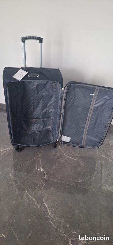 Grande Valise Souple Featherstone 75L - Marine, 4 Roues Toupies - Occasion