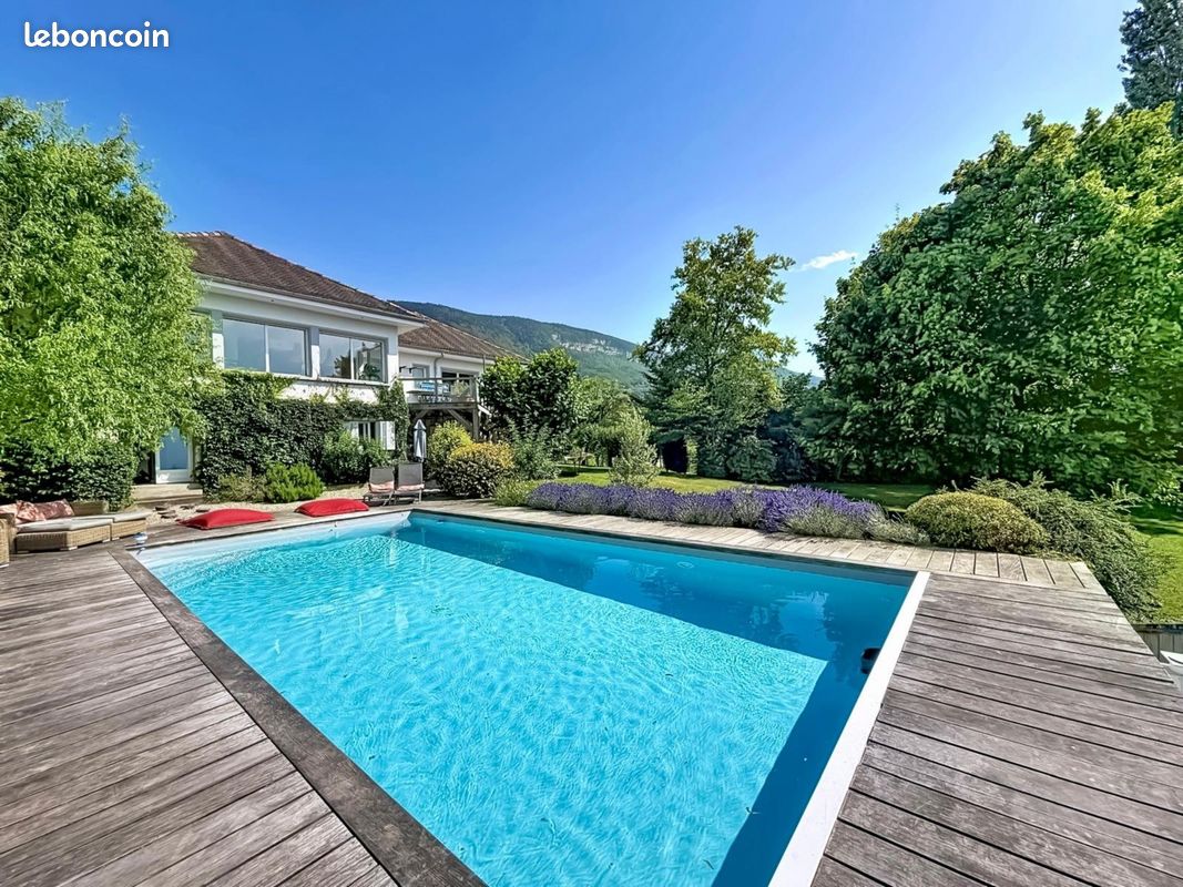 Maison 7 pièces 380 m² · à Collonges-sous-Salève · 380 m² · 1 700 000 €