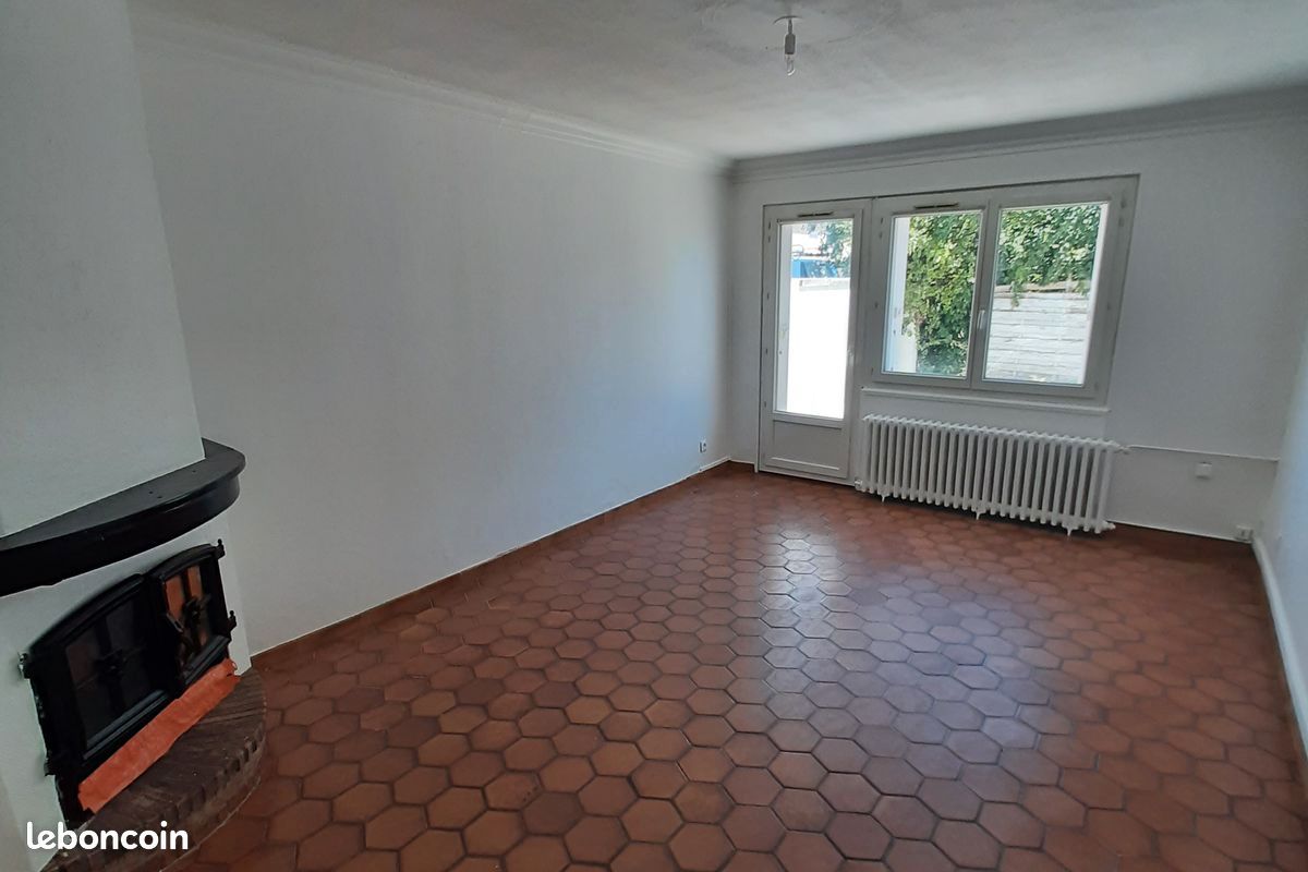 Maison 5 pièces 92 m² · à Allonnes · 92 m² · 106 000 €
