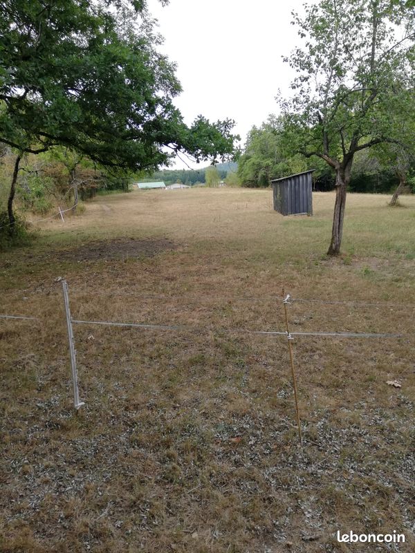 Beau terrain · à Plancher-Bas · 20 000 €