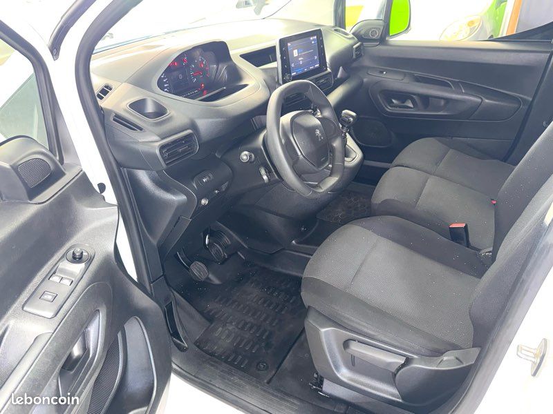 Peugeot PARTNER III (2) 1.5 BLUEHDI 100 S&S BVM6 GRIP 3 PLACES - TVA RÉCUPÉRABLE - (image 2)