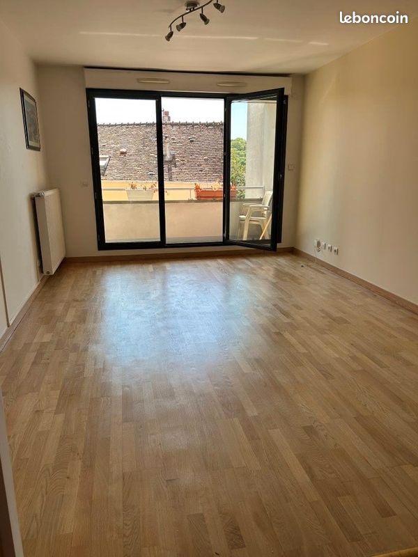 Appartement 3 pièces 67 m² · à Melun · 67 m² · 1 200 €