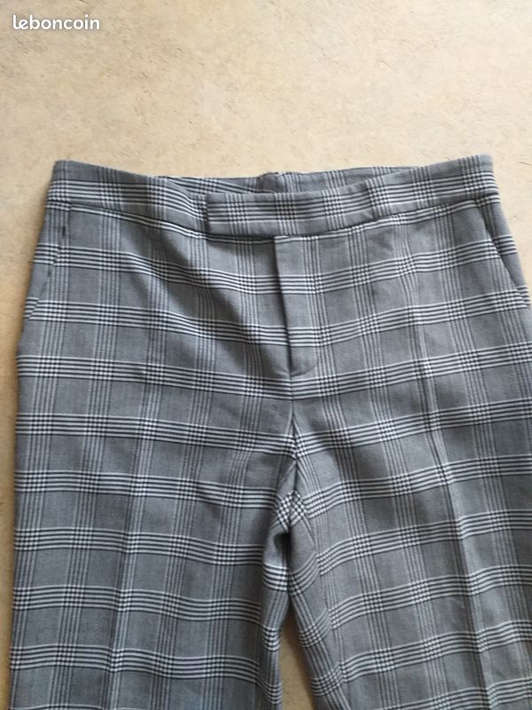 Pantalon 7/8 T44 neuf (image 2)