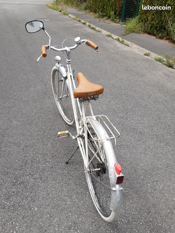 Véritable vélo "Vintage " MOTOBECANE années 1953 (image 3)