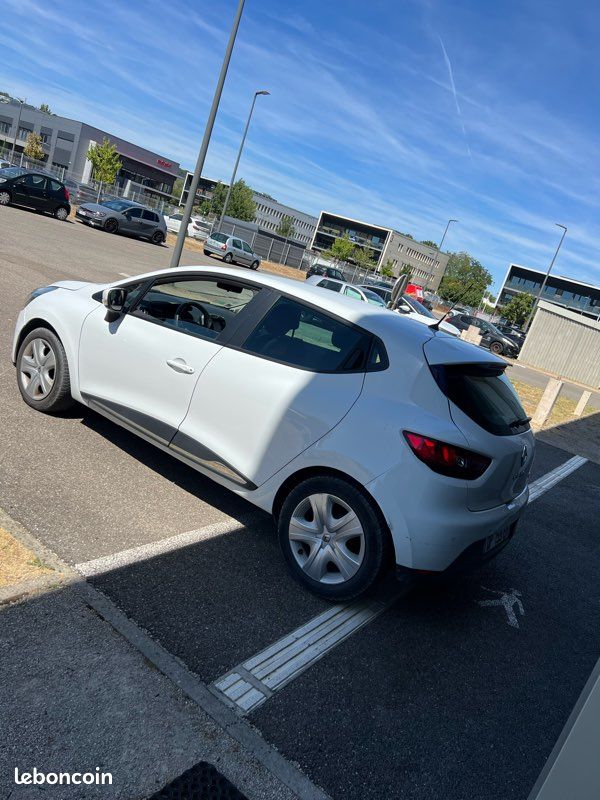 RENAULT CLIO IV 1.5 dCi 75 – Climatisation – Suivi entretien – Distribution à jour (image 15)
