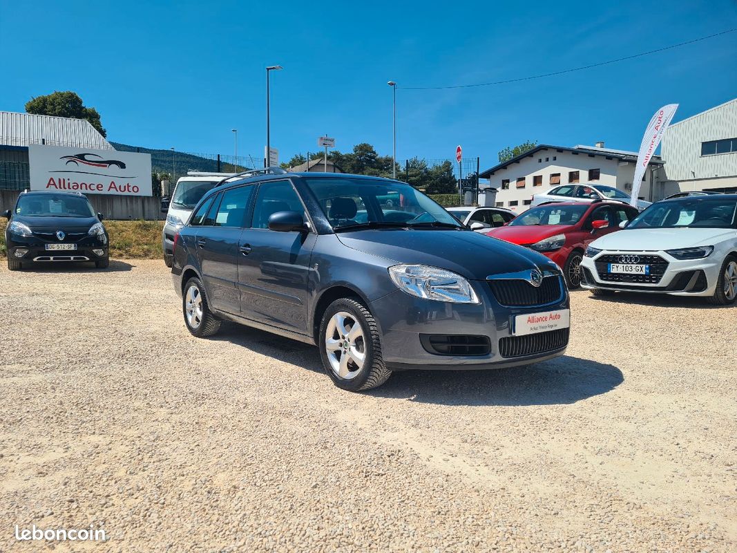 SKODA Fabia Break - 1.2 Style Edition 70ch essence (image 3)