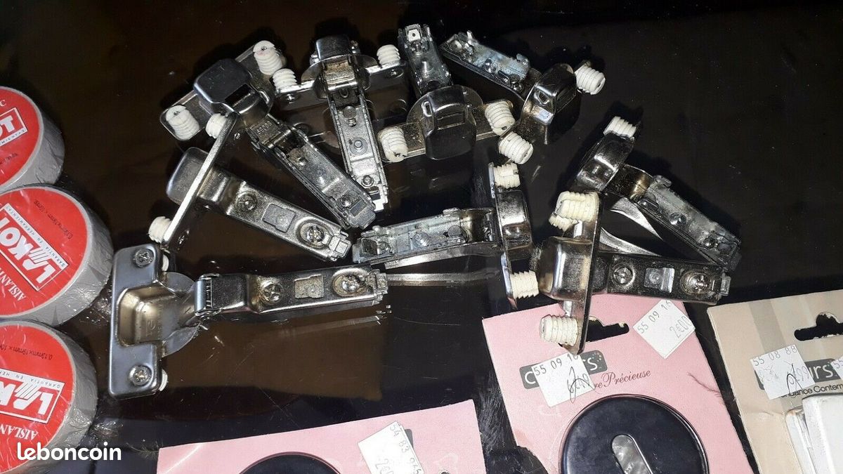 Lot neuf de 27 articles de bricolage et serrurerie / rosaces de fonction metal (image 5)