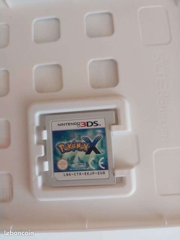 Pack Collector Nintendo 2DS Rouge/Blanc + Pokémon X [CIB] (image 11)
