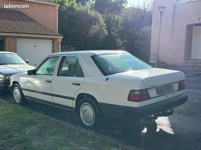 Mercedes w124 200E (image 2)