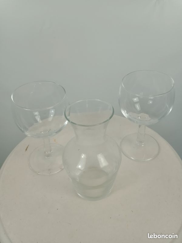 Lot de 2 verres et une carafe (image 2)